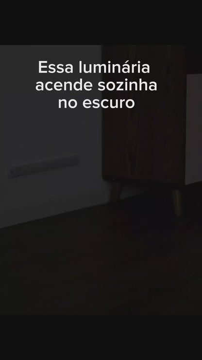 Luminária LED com Sensor de Movimento (Tamanhos: 20/50 cm)